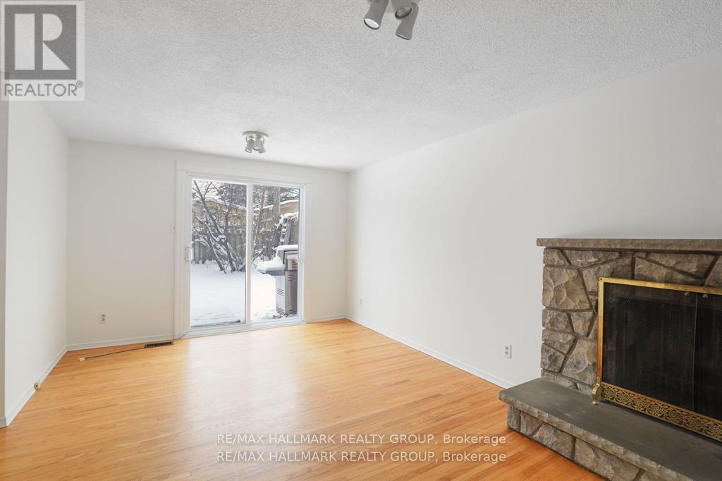 1948 Sharel Drive, Ottawa, ON - Indoor Photo Showing Living Room With Fireplace