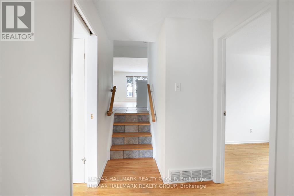 1948 Sharel Drive, Ottawa, ON - Indoor Photo Showing Other Room