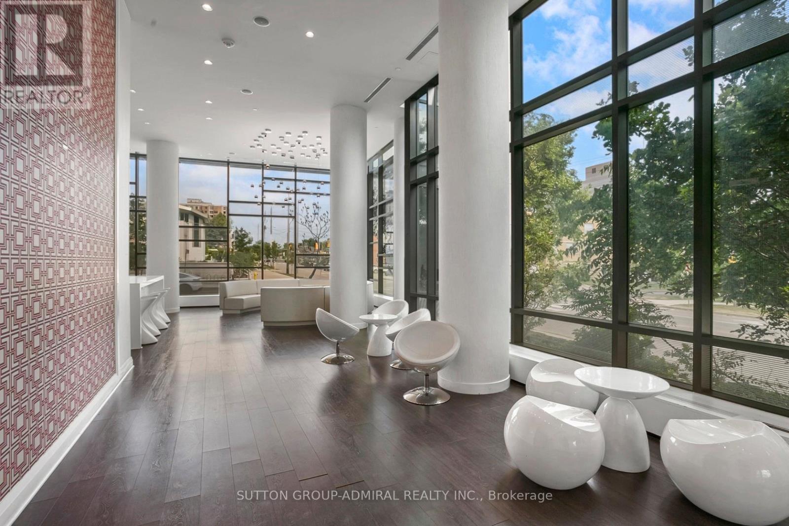 Ph09 - 68 Canterbury Place, Toronto, ON - Indoor Photo Showing Other Room