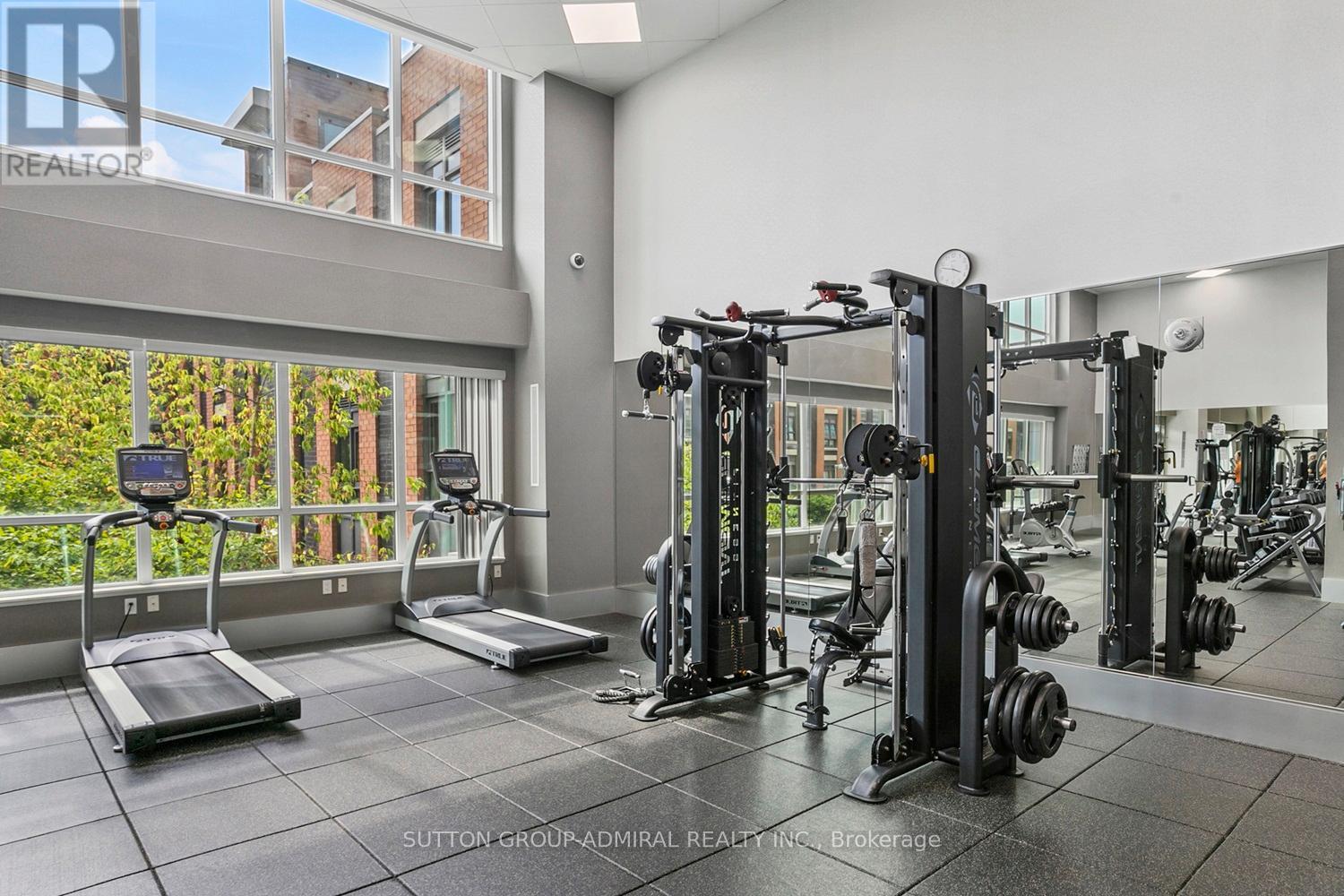 Ph09 - 68 Canterbury Place, Toronto, ON - Indoor Photo Showing Gym Room