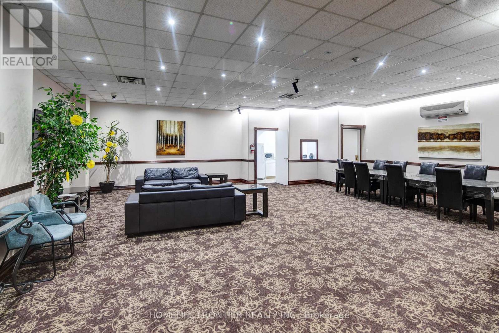 2602 - 100 Upper Madison Avenue, Toronto, ON - Indoor Photo Showing Other Room