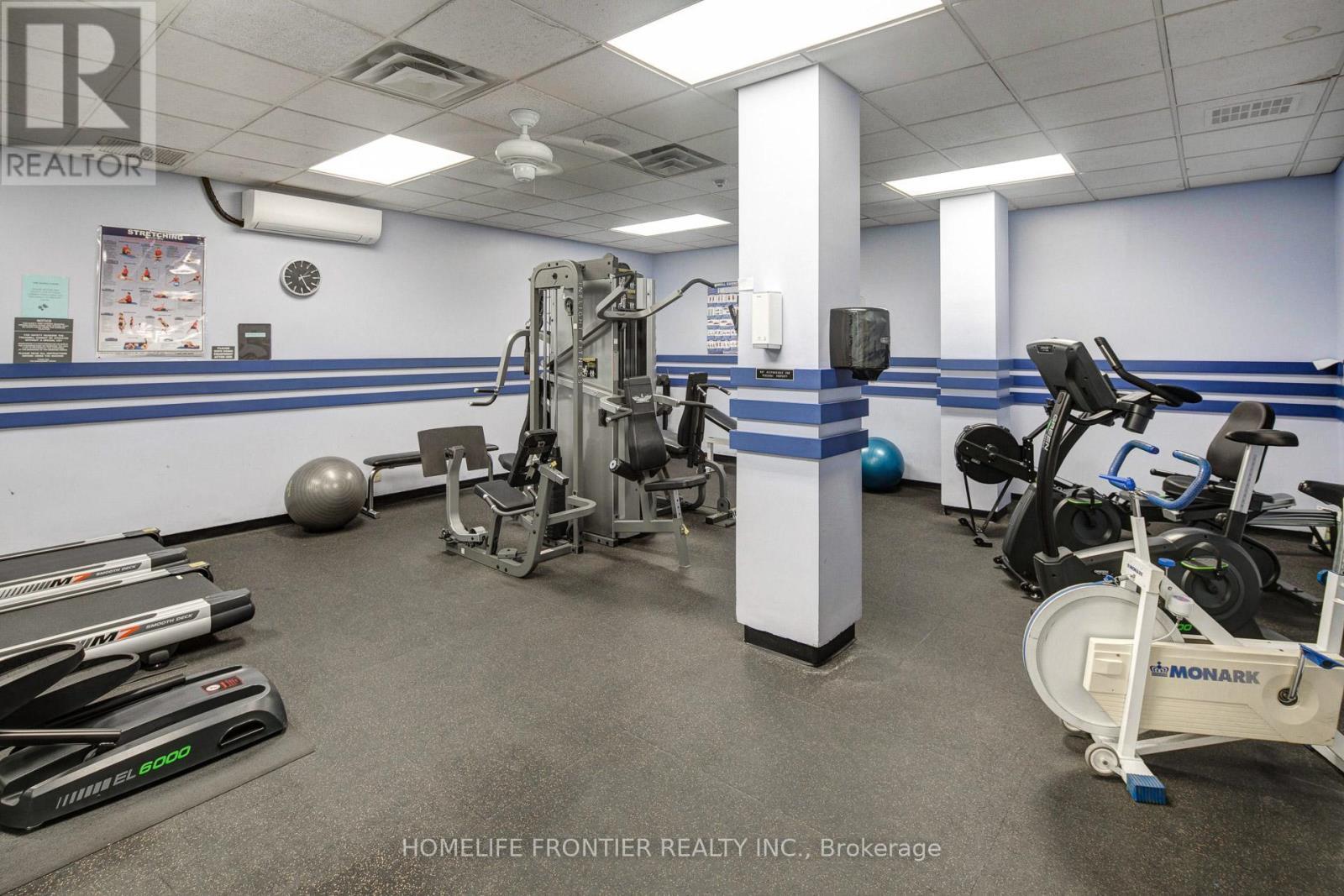 2602 - 100 Upper Madison Avenue, Toronto, ON - Indoor Photo Showing Gym Room