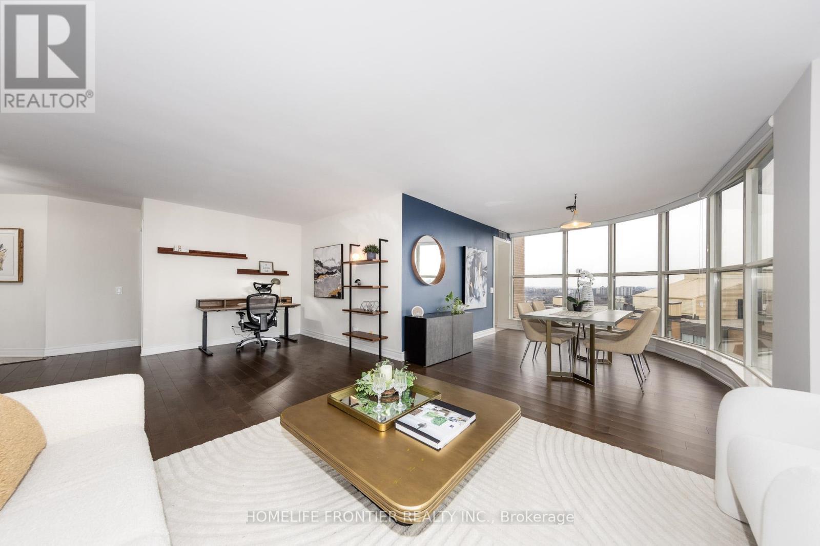 2602 - 100 Upper Madison Avenue, Toronto, ON - Indoor Photo Showing Living Room
