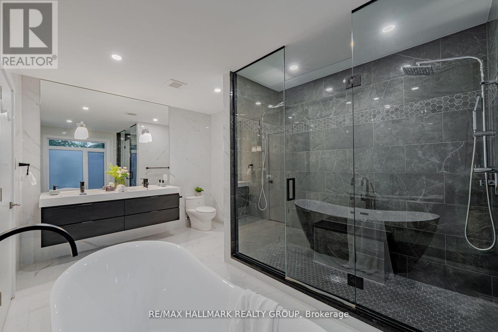 14 Thornton Avenue, Ottawa, ON - Indoor Photo Showing Bathroom