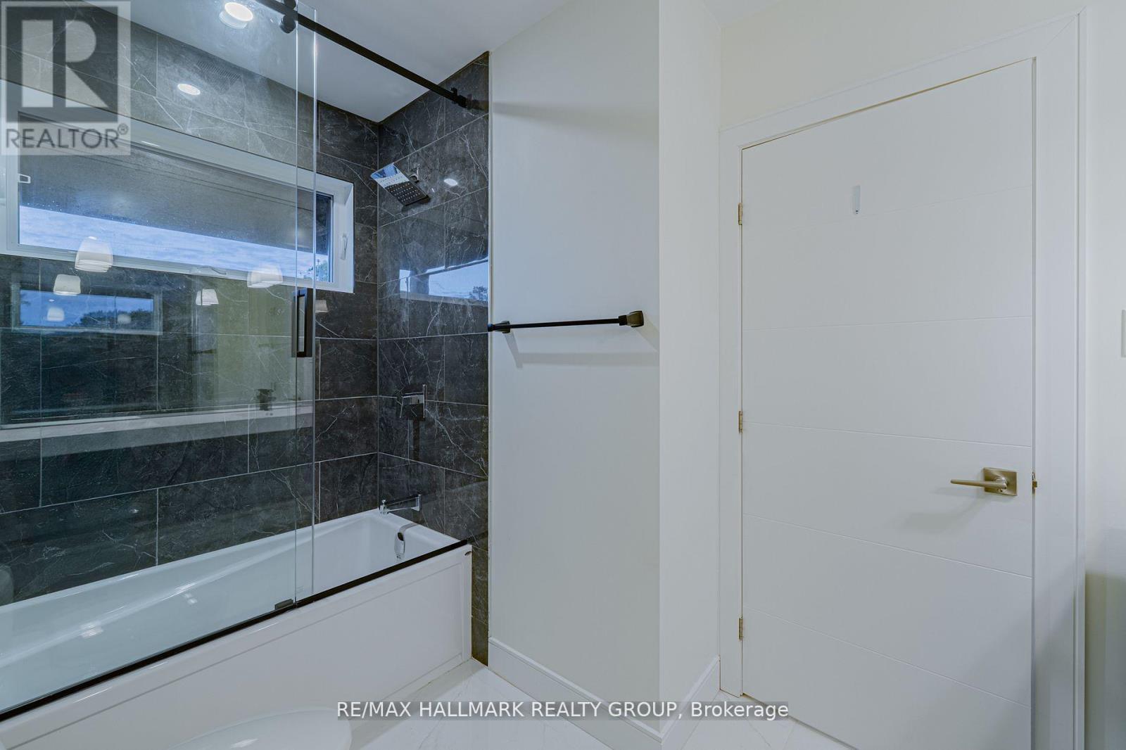 14 Thornton Avenue, Ottawa, ON - Photo Showing Bathroom
