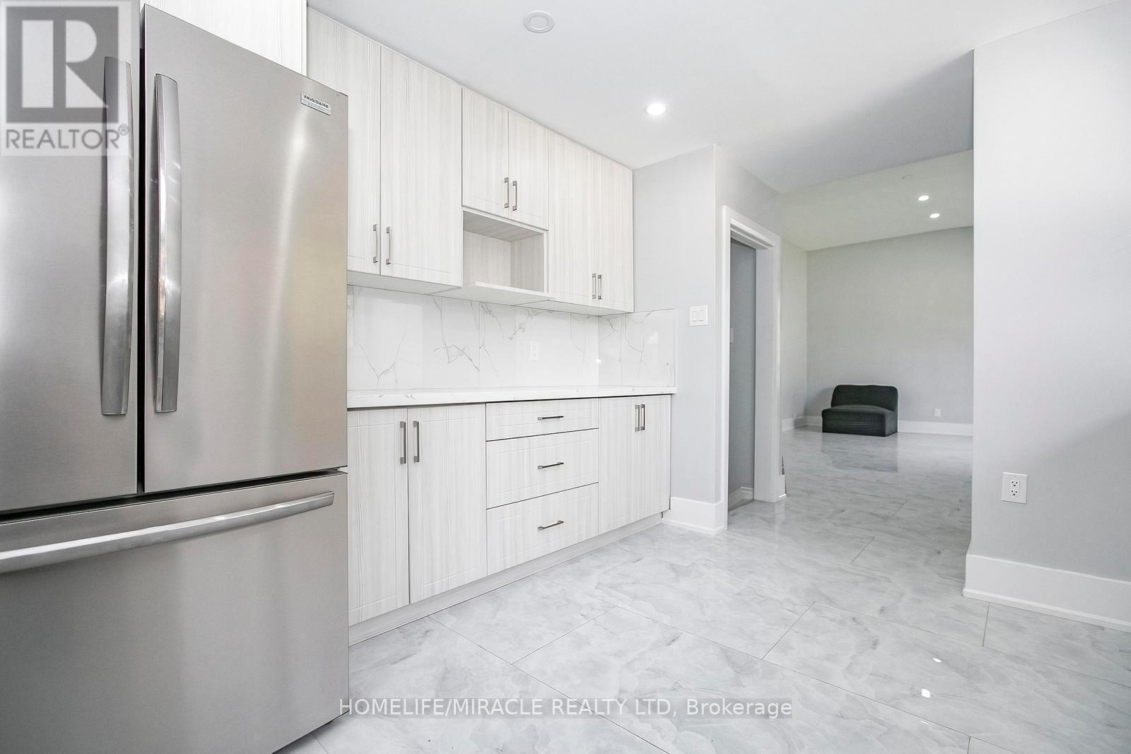 76 Raylawn Crescent, Halton Hills, ON - Indoor Photo Showing Other Room