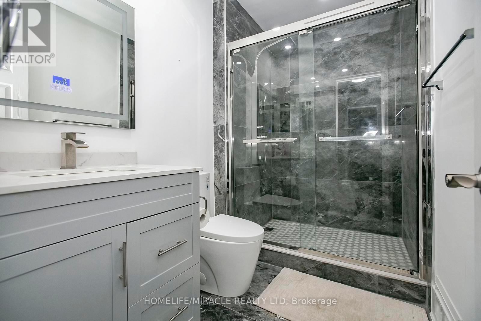 76 Raylawn Crescent, Halton Hills, ON - Indoor Photo Showing Bathroom