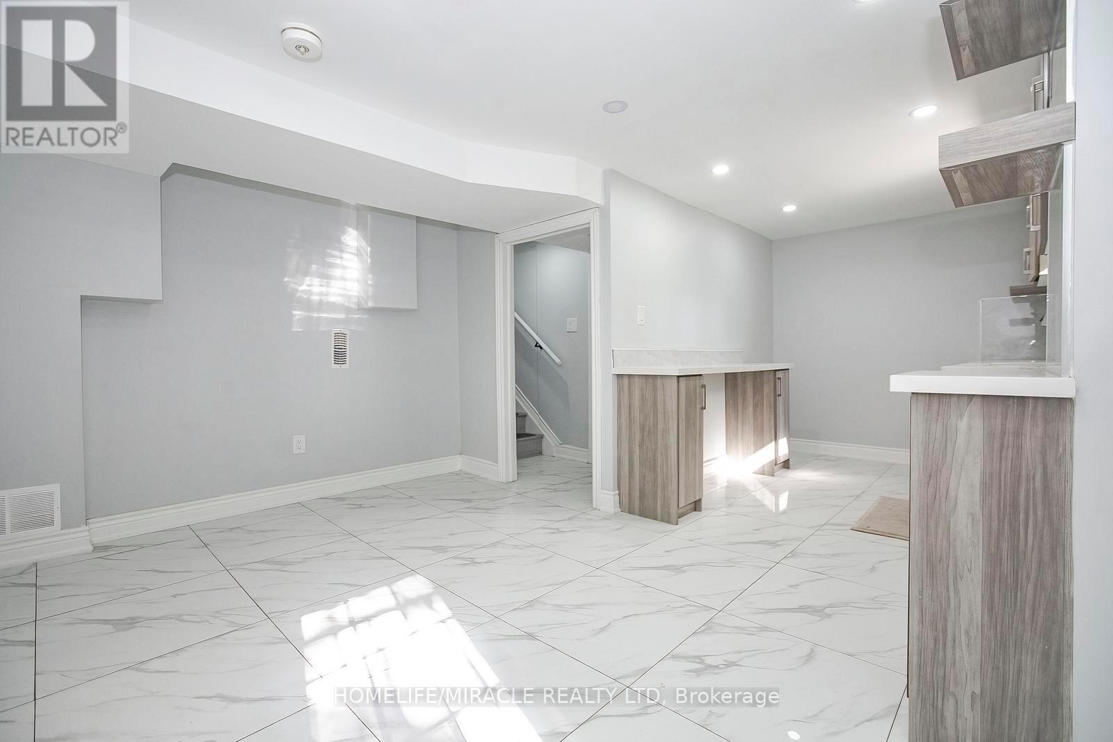 76 Raylawn Crescent, Halton Hills, ON - Indoor Photo Showing Other Room