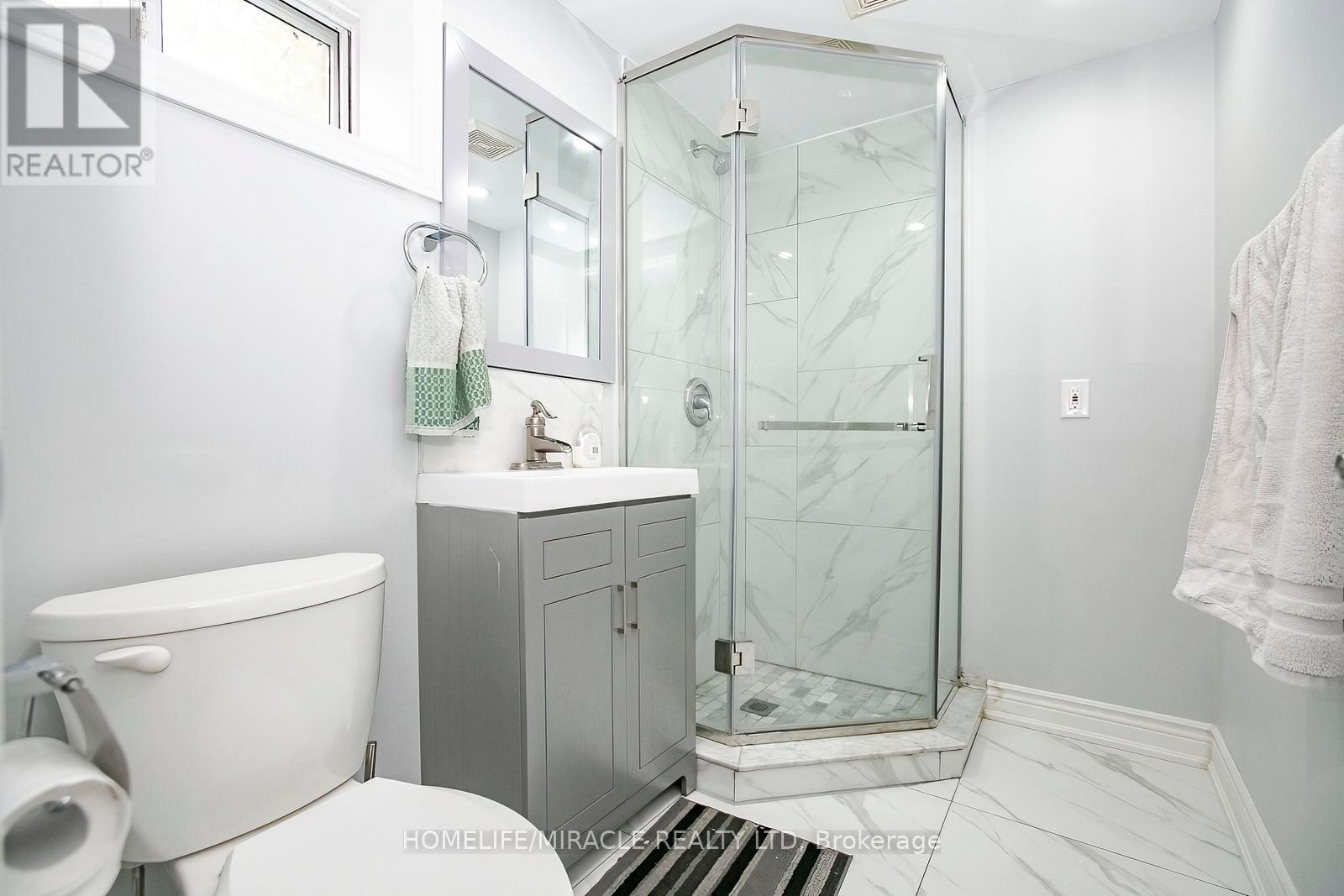 76 Raylawn Crescent, Halton Hills, ON - Indoor Photo Showing Bathroom