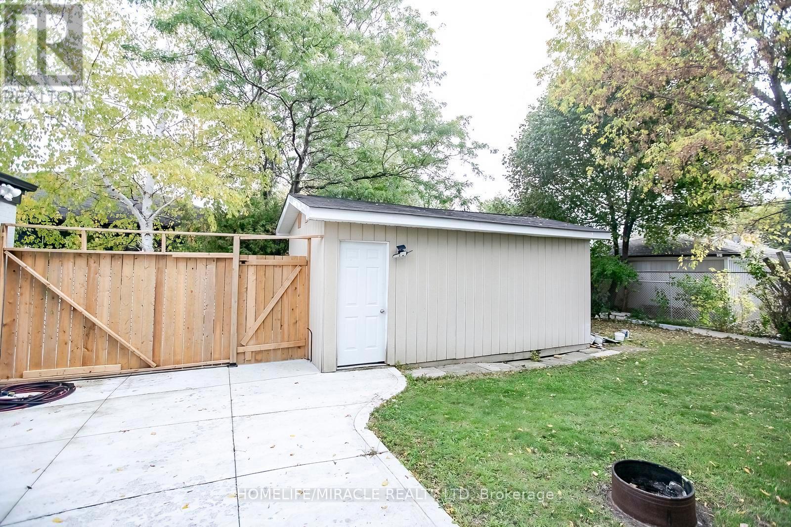 76 Raylawn Crescent, Halton Hills, ON - Outdoor