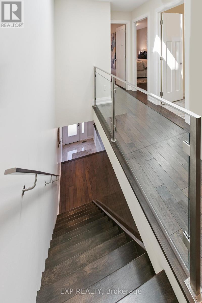 105 Twenty Second Street, Toronto, ON - Indoor Photo Showing Other Room