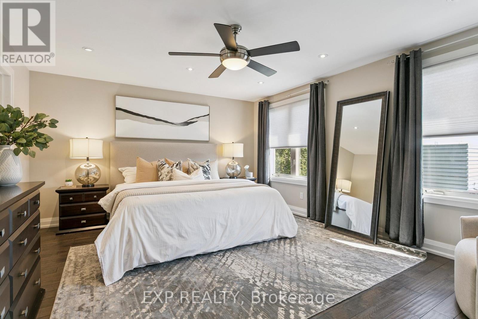 105 Twenty Second Street, Toronto, ON - Indoor Photo Showing Bedroom