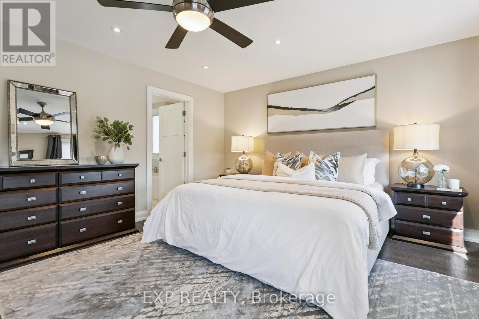 105 Twenty Second Street, Toronto, ON - Indoor Photo Showing Bedroom