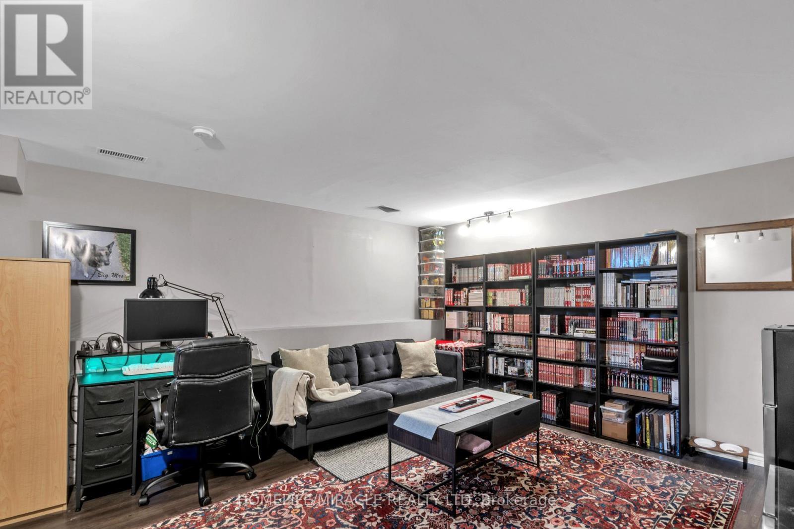 366 Marconi Boulevard, London East, ON - Indoor Photo Showing Office