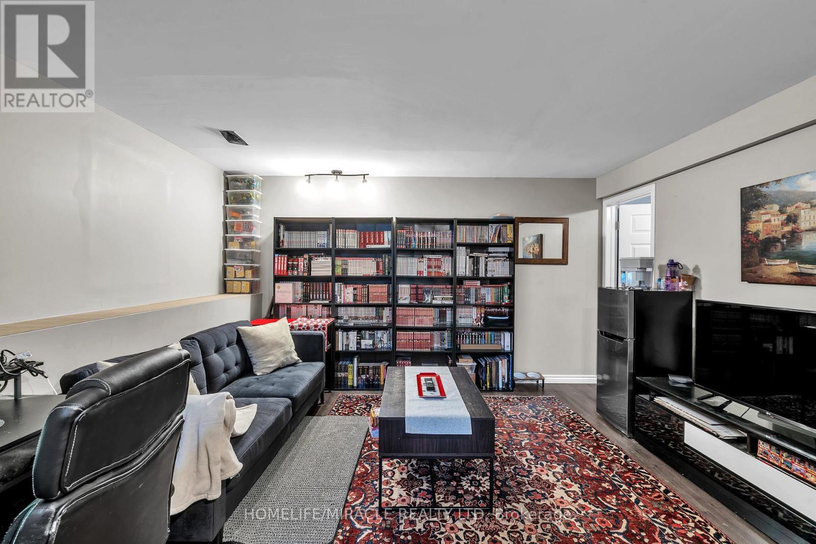 366 Marconi Boulevard, London East, ON - Indoor