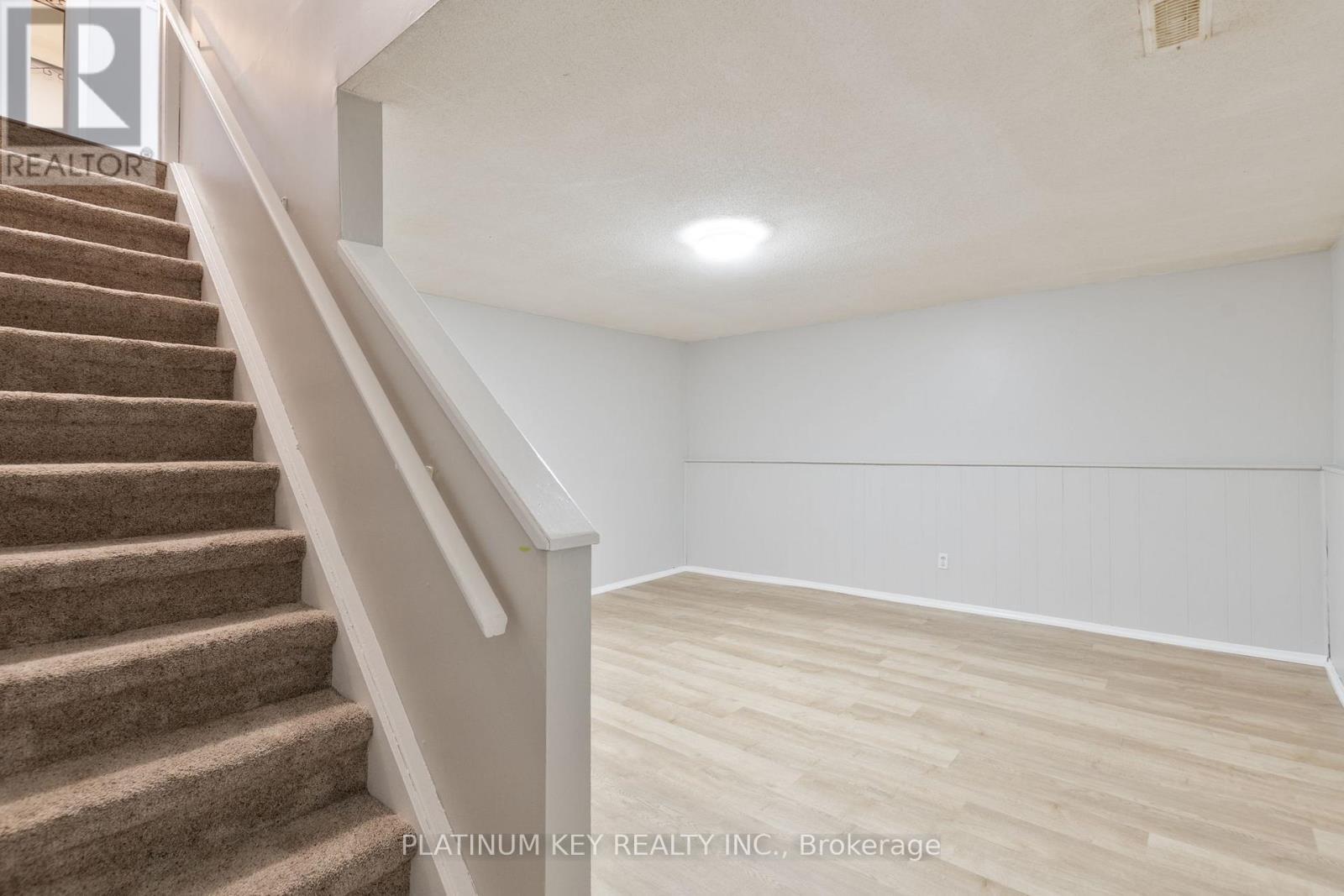 70 - 700 Exeter Road, London South (South X), ON - Indoor Photo Showing Other Room