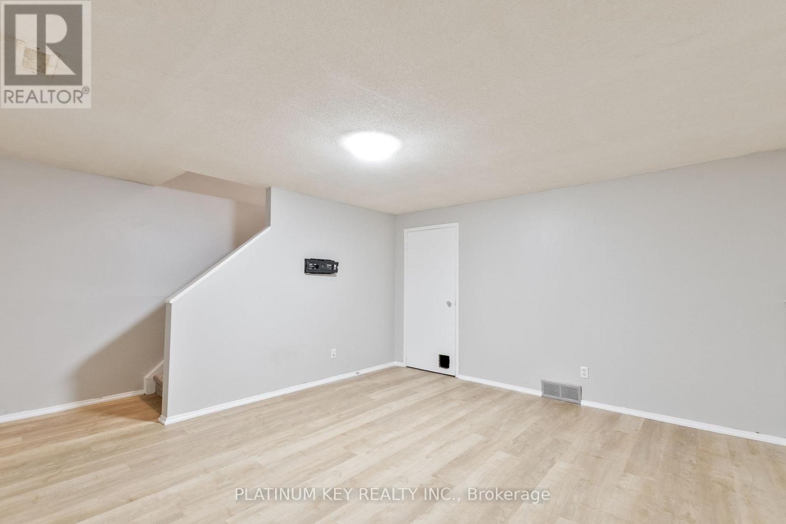 70 - 700 Exeter Road, London South (South X), ON - Indoor Photo Showing Other Room