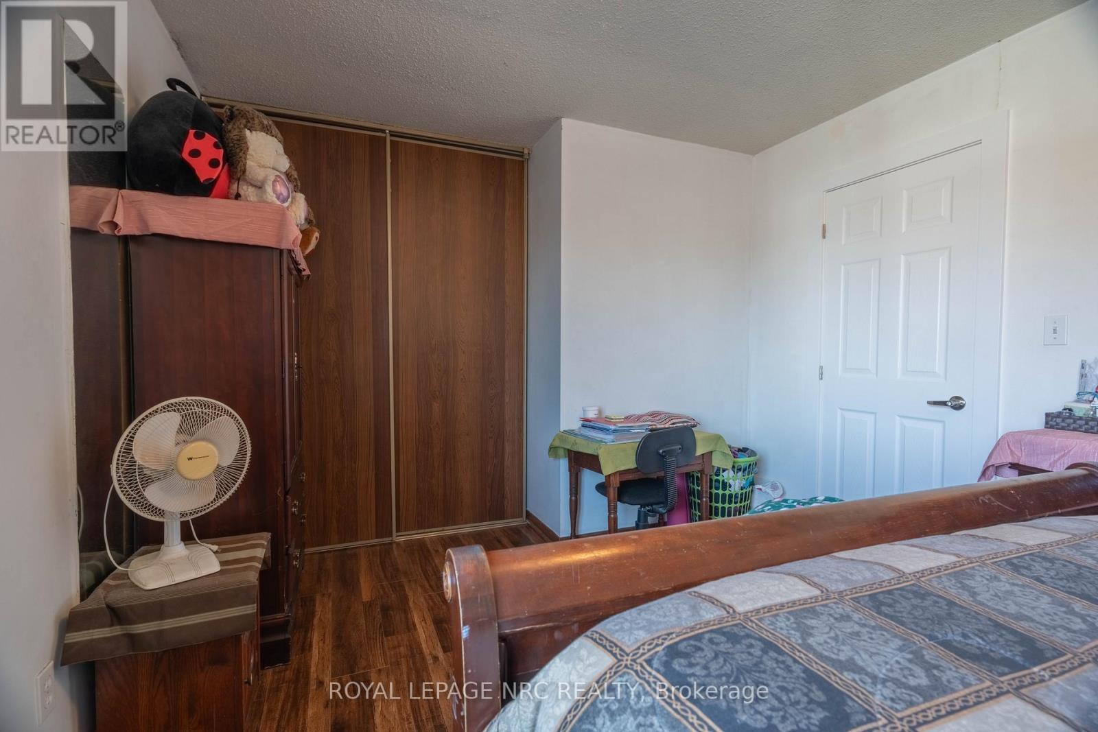 Bedroom 2 Upstairs - 38 Dougherty Crescent, Welland (N. Welland), ON - Indoor Photo Showing Bedroom