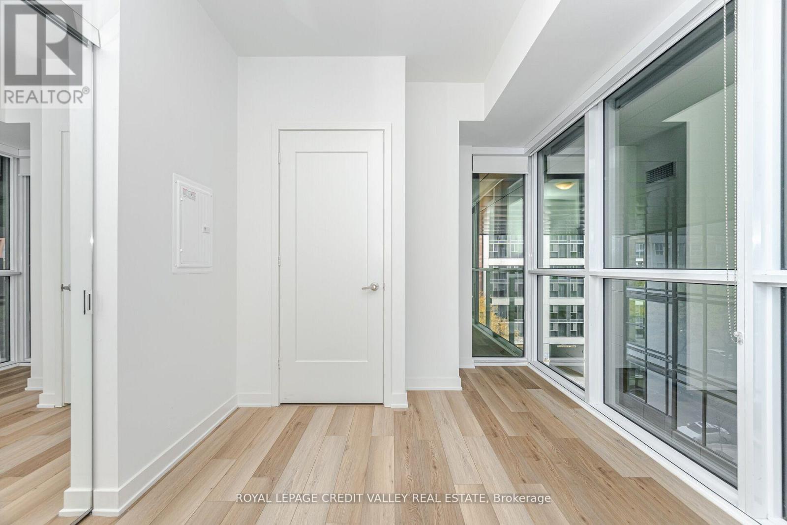 413 - 70 Princess Street E, Toronto, ON - Indoor Photo Showing Other Room