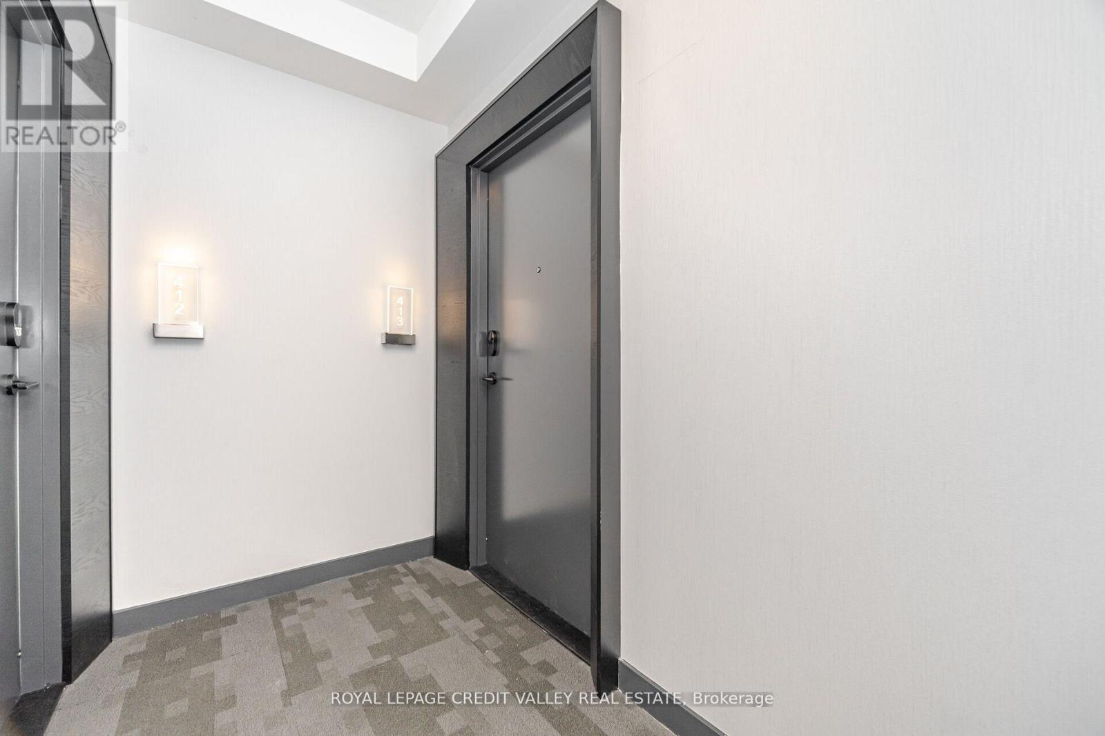 413 - 70 Princess Street E, Toronto, ON - Indoor Photo Showing Other Room