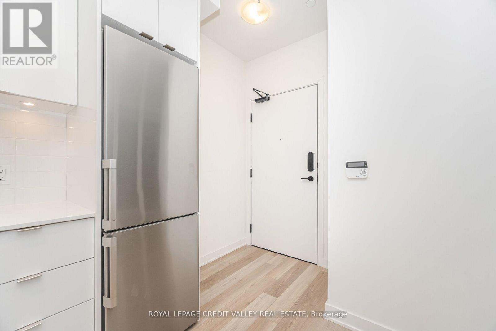 413 - 70 Princess Street E, Toronto, ON - Indoor Photo Showing Other Room