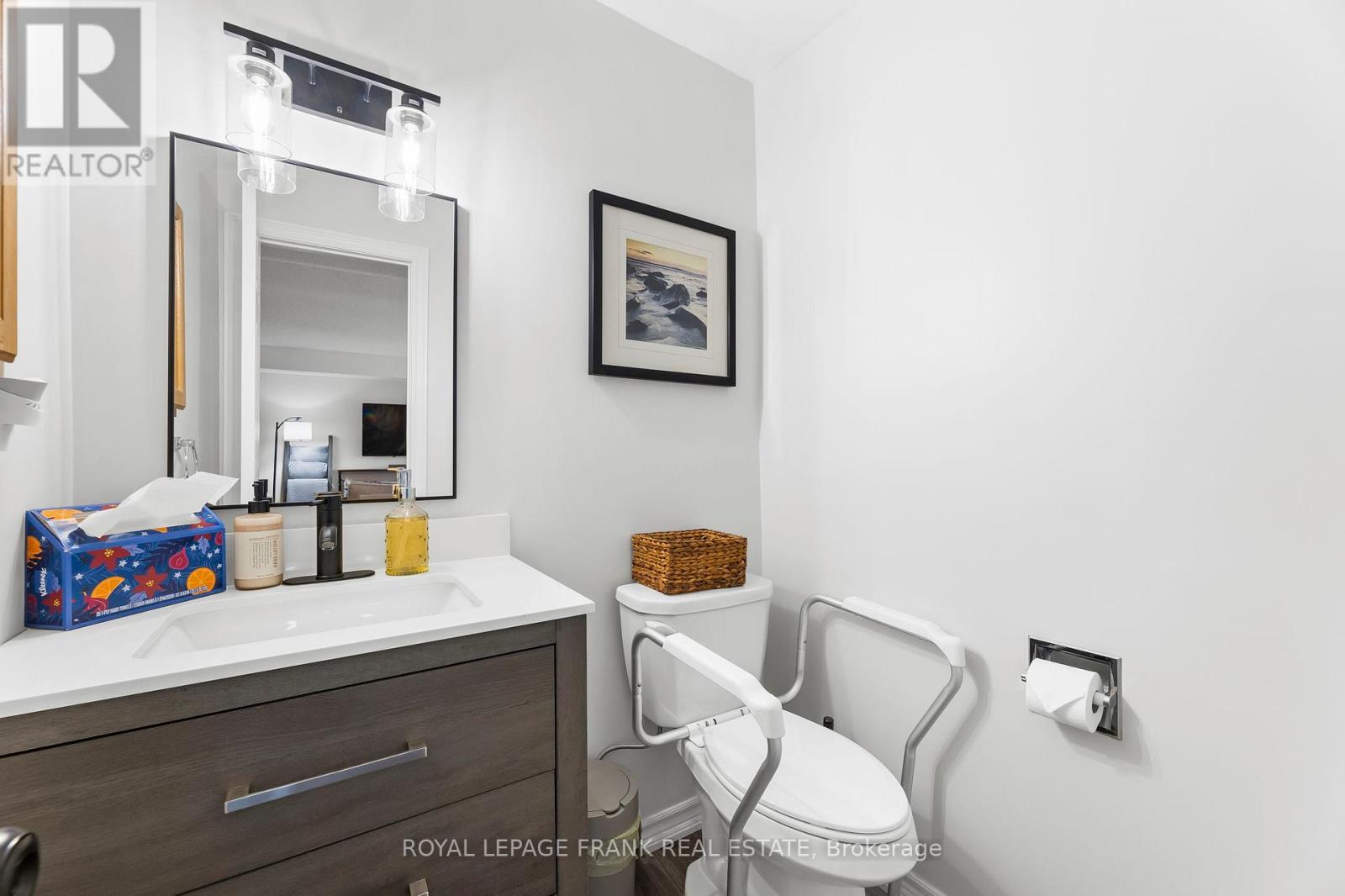 E12 - 1665 Nash Road, Clarington (Courtice), ON - Indoor