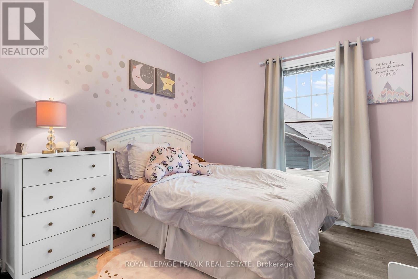 E12 - 1665 Nash Road, Clarington (Courtice), ON - Indoor Photo Showing Bedroom