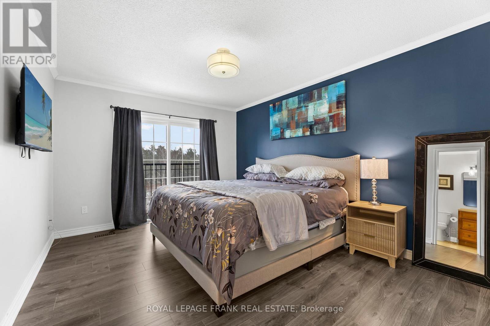 E12 - 1665 Nash Road, Clarington (Courtice), ON - Indoor Photo Showing Bedroom