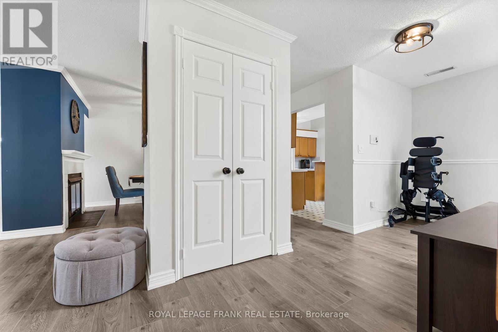 E12 - 1665 Nash Road, Clarington (Courtice), ON - Indoor Photo Showing Other Room