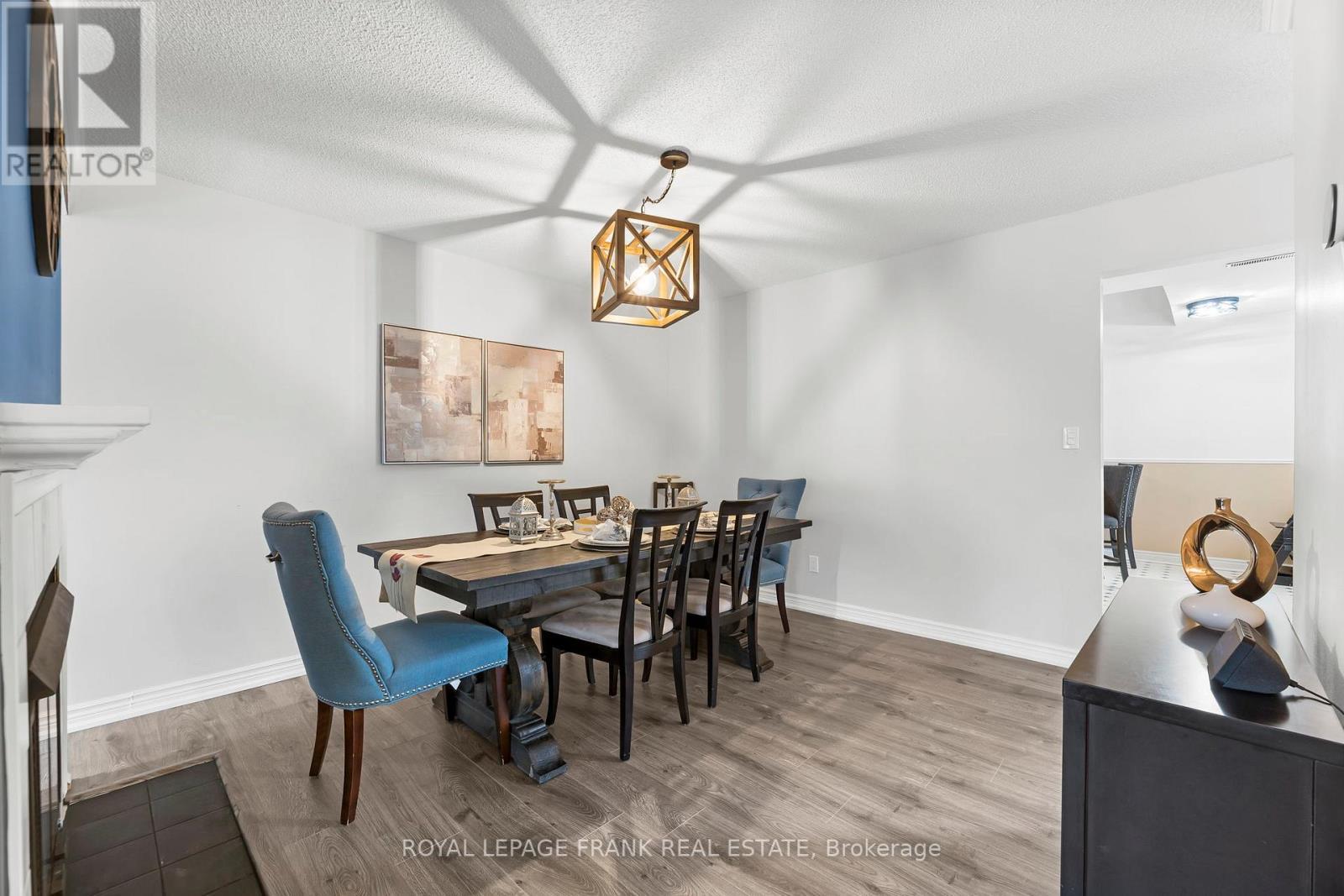 E12 - 1665 Nash Road, Clarington (Courtice), ON - Indoor Photo Showing Dining Room