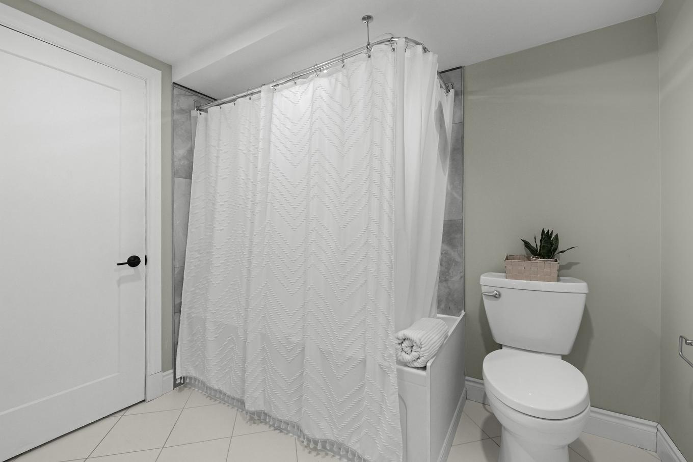 Logement - 178 - 182 67E Rue O., Québec (Charlesbourg), QC - Indoor Photo Showing Bathroom