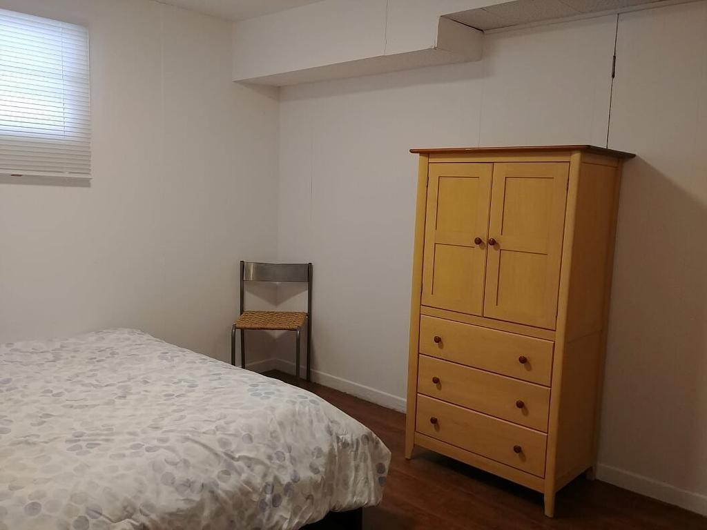 Chambre à coucher - 1055 Rue St-Jacques, Longueuil (Le Vieux-Longueuil), QC - Indoor Photo Showing Bedroom