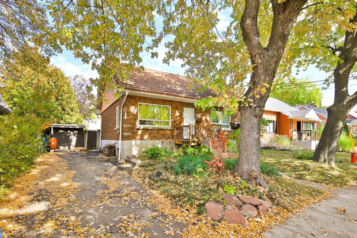 Stationnement - 1055 Rue St-Jacques, Longueuil (Le Vieux-Longueuil), QC - Outdoor