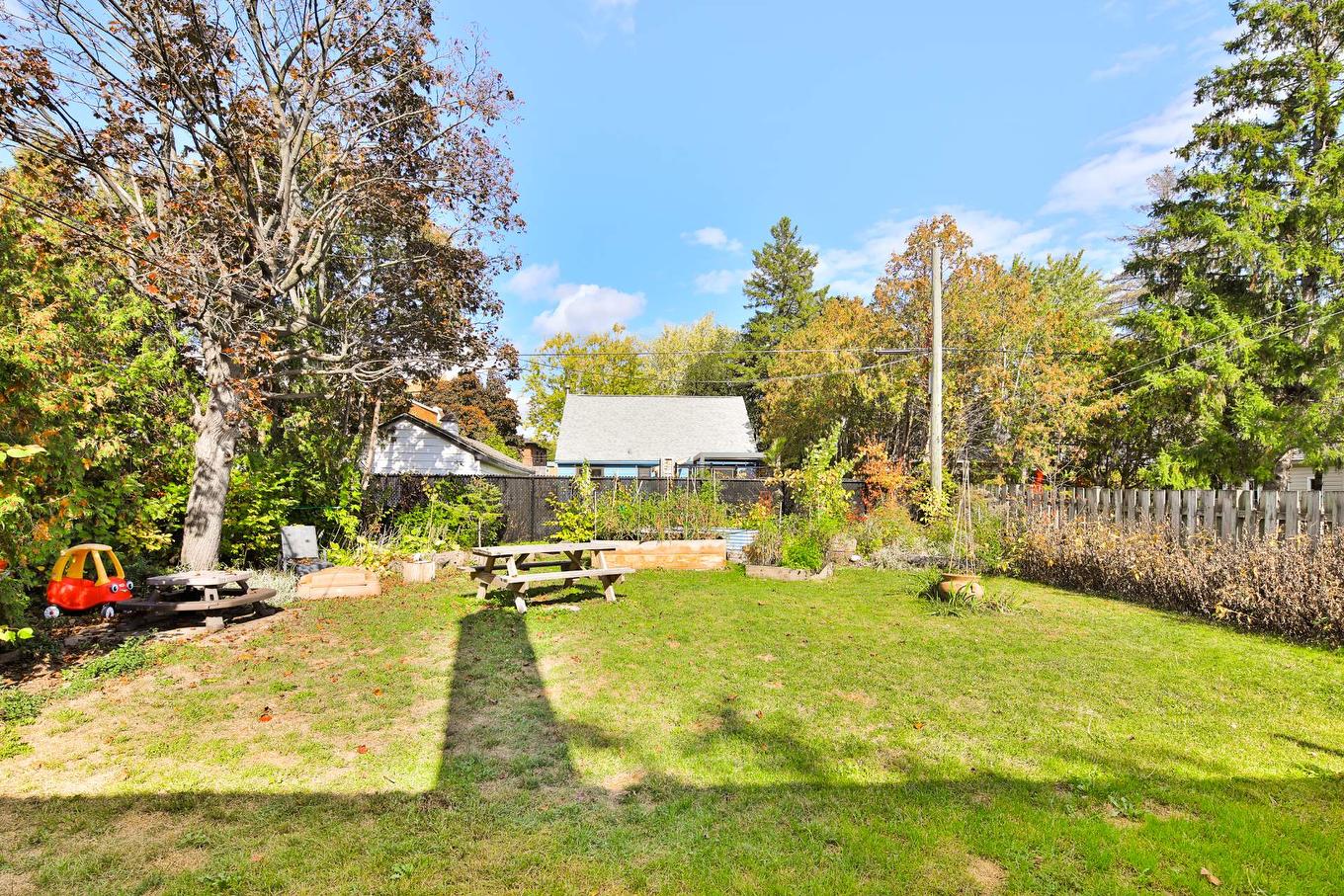 Cour - 1055 Rue St-Jacques, Longueuil (Le Vieux-Longueuil), QC - Outdoor