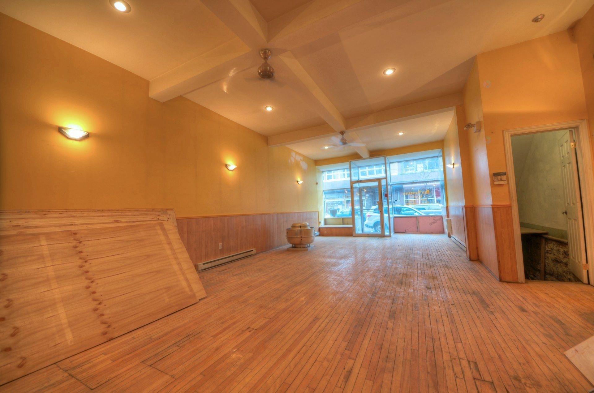 Salle à manger - 1454 Rue Atateken, Montréal (Ville-Marie), QC - Indoor Photo Showing Other Room