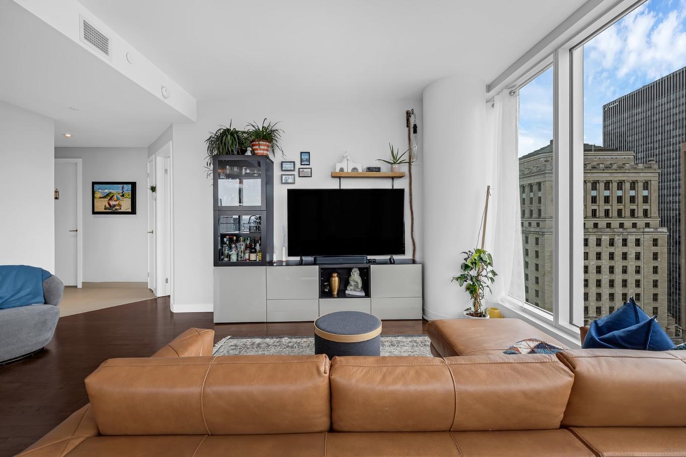 Salon - 2505-495 Av. Viger O., Montréal (Ville-Marie), QC - Indoor Photo Showing Living Room