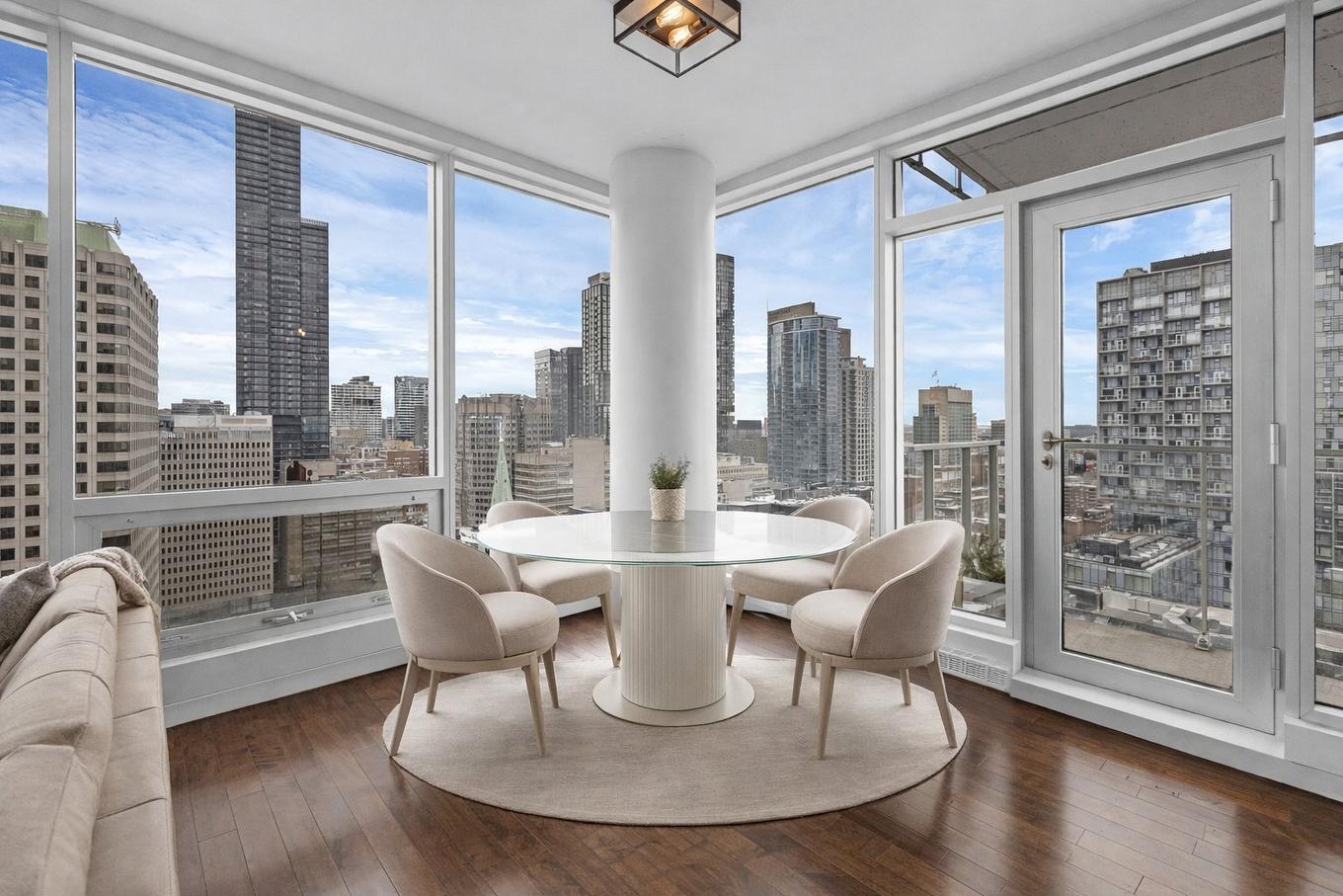 Salle à manger - 2505-495 Av. Viger O., Montréal (Ville-Marie), QC - Indoor Photo Showing Other Room