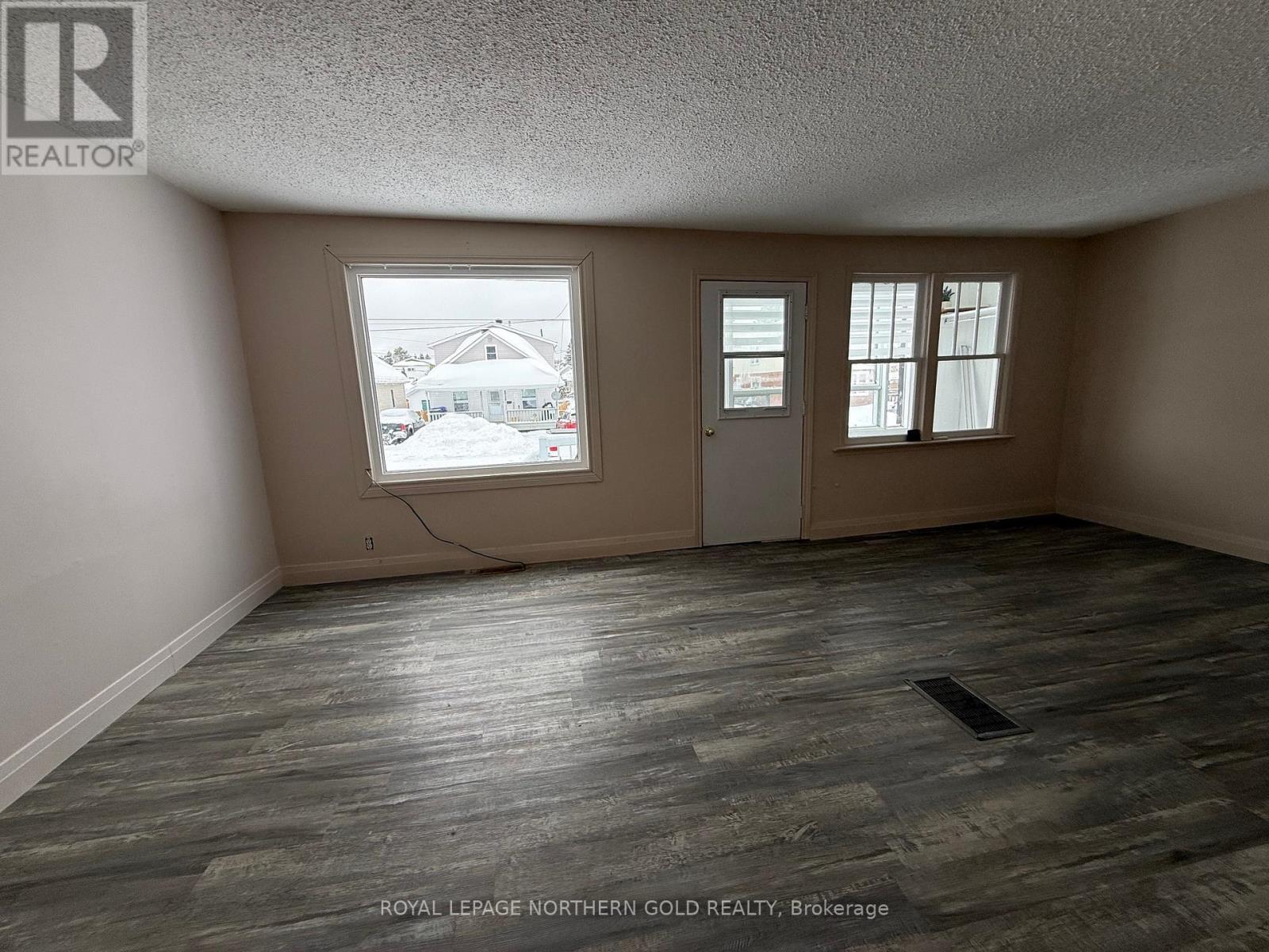 27 Rowan Avenue, Kirkland Lake (Kl & Area), ON - Indoor Photo Showing Other Room