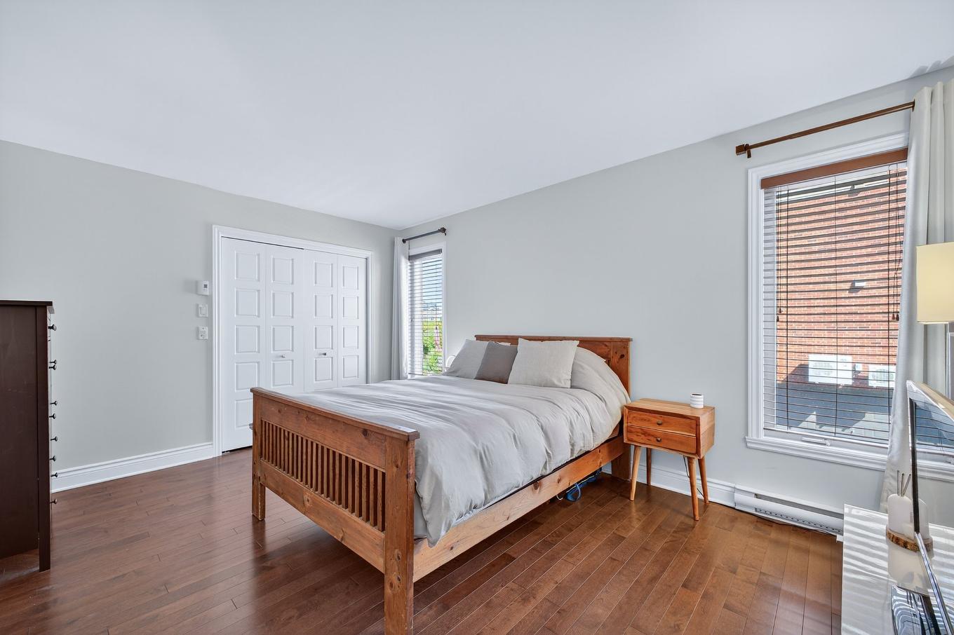 Chambre à coucher principale - 5-6130 Rue De Lusa, Brossard, QC - Indoor Photo Showing Bedroom