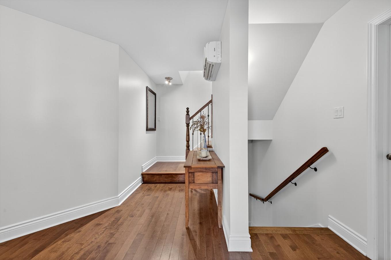 Hall d'entrée/Vestibule - 5-6130 Rue De Lusa, Brossard, QC - Indoor Photo Showing Other Room