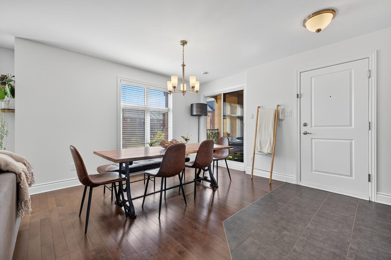 Salle à manger - 5-6130 Rue De Lusa, Brossard, QC - Indoor Photo Showing Dining Room