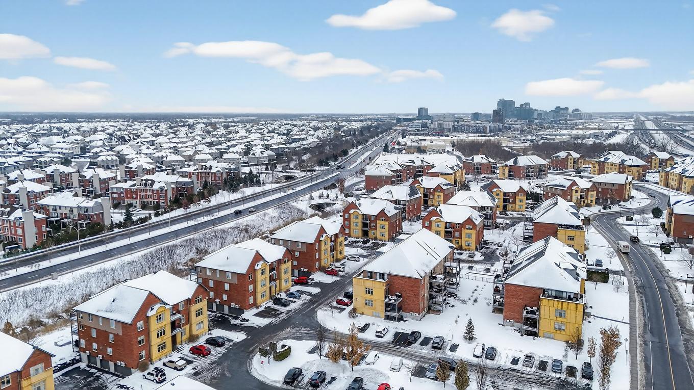 Photo aérienne - 5-6130 Rue De Lusa, Brossard, QC - Outdoor With View