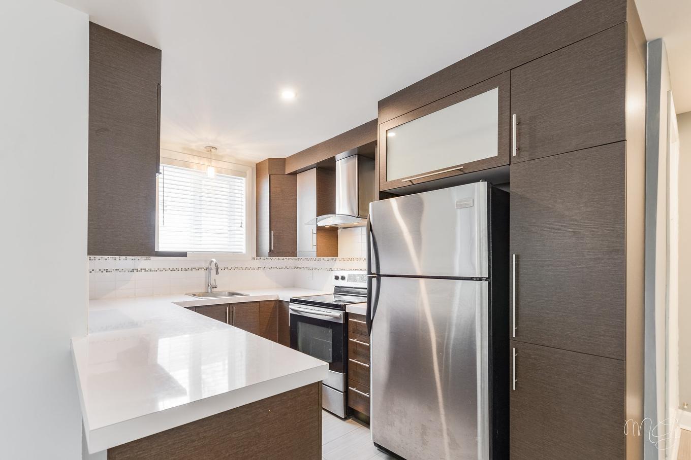 Kitchen - 149 Rue Desormeaux, Saint-Jérôme, QC - Indoor Photo Showing Kitchen With Upgraded Kitchen