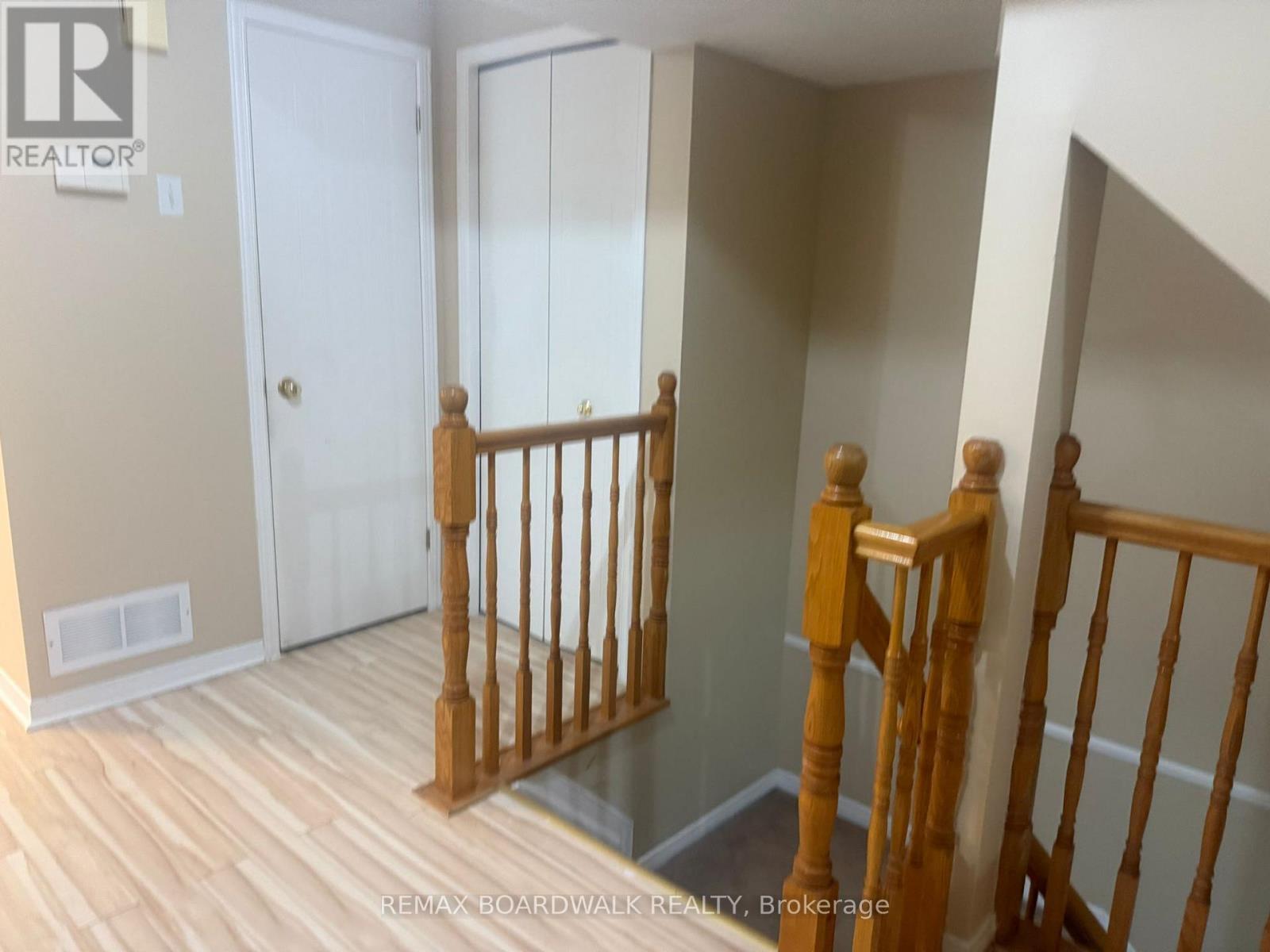 6 Briston Private, Ottawa, ON