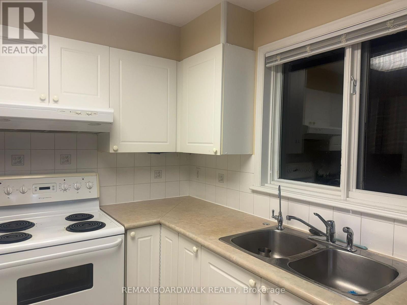 6 Briston Private, Ottawa, ON