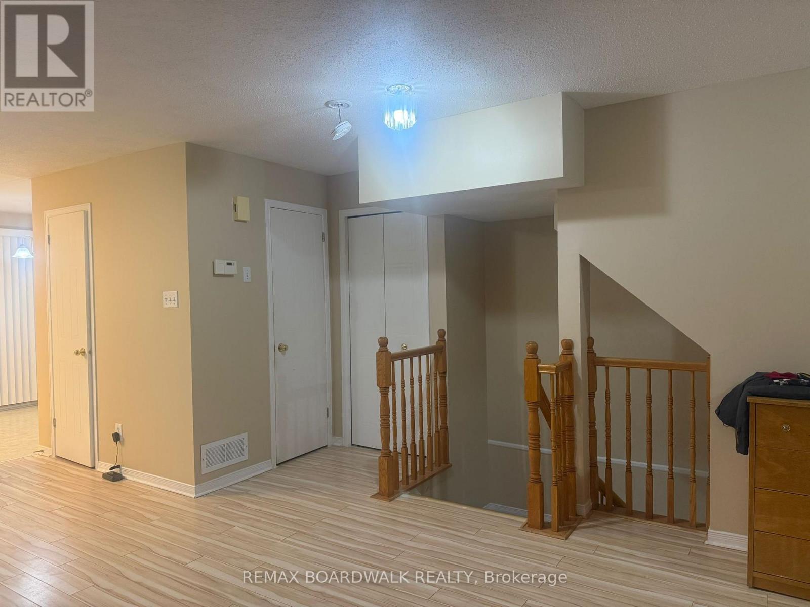 6 Briston Private, Ottawa, ON