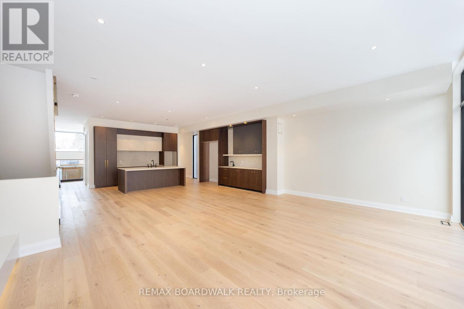 577 Melbourne Avenue, Ottawa, ON - Indoor