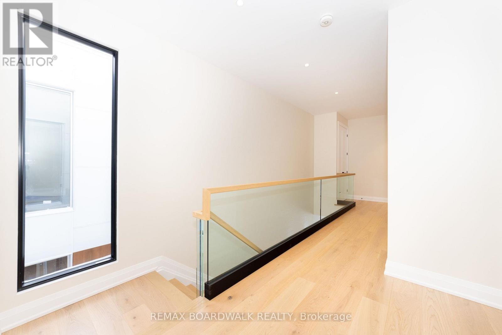 577 Melbourne Avenue, Ottawa, ON - Indoor Photo Showing Other Room