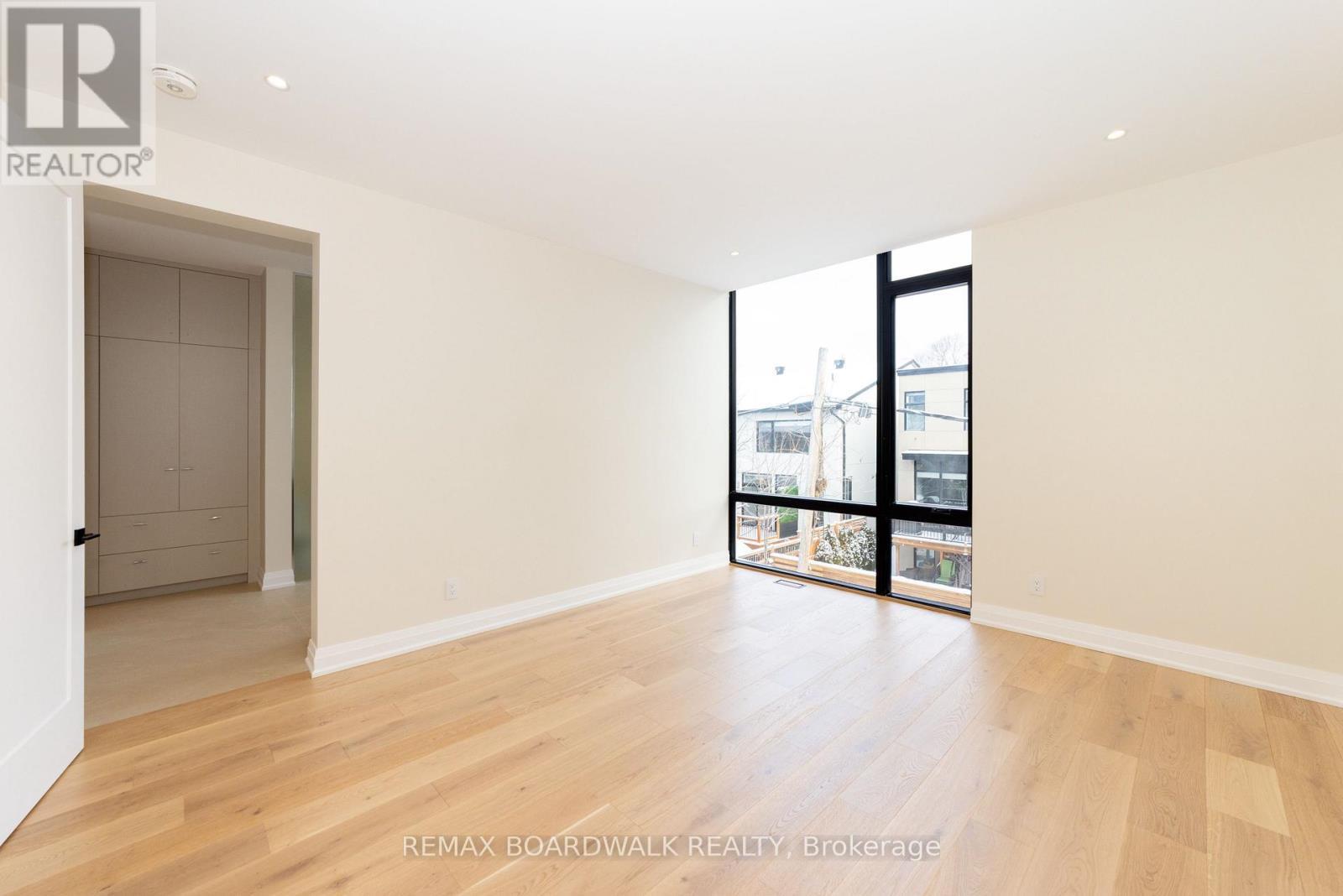 577 Melbourne Avenue, Ottawa, ON - Indoor Photo Showing Other Room