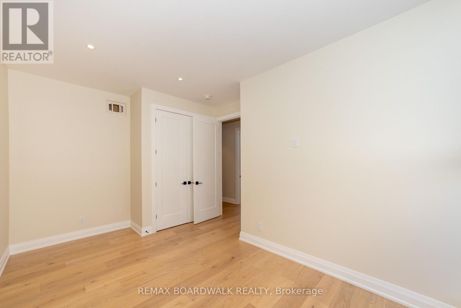 577 Melbourne Avenue, Ottawa, ON - Indoor Photo Showing Other Room